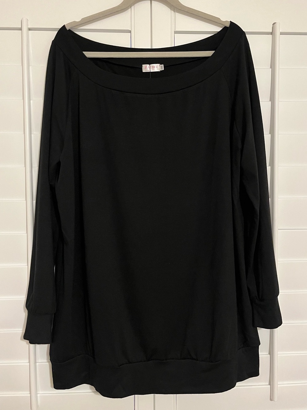 NWT Halife Women’s Black Boatneck Long-Sleeve Top
